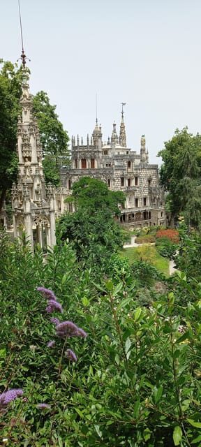 1 Hour Private Sintra Sightseeing Tour by Renault 4L - Ending in the Town Center: Use the Time for Food and Souvenirs