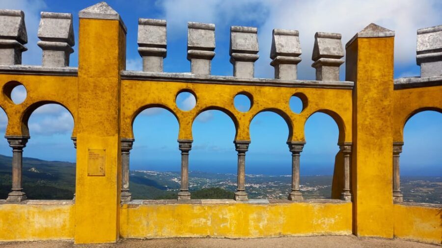 Cascais: Small group tour Sintra & Cabo da Roca & Cascais - The Colares vineyards and the ride toward Cabo da Roca