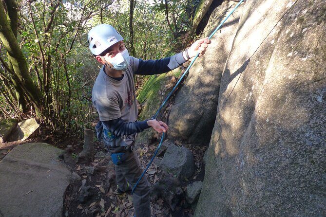 Climbing Experience in Sintra - After descent: the short rock climb back to the vehicle