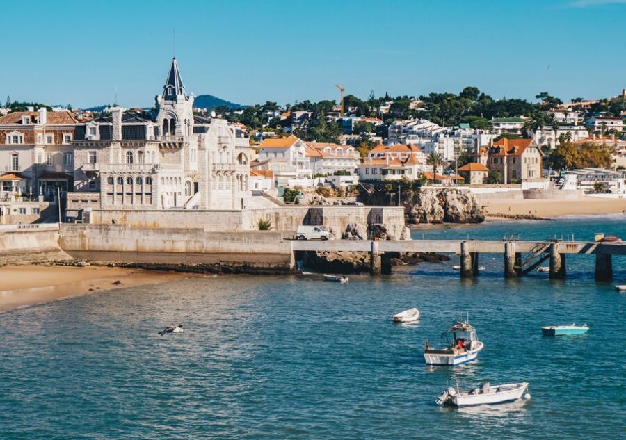 Exclusive tour by car - Sintra city and Cascais city - Key highlights at a glance