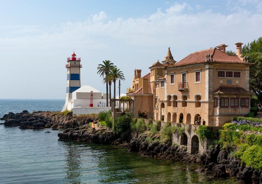 Exclusive tour by car - Sintra city and Cascais city - Private car transfer from Lisbon to Sintra and Cascais