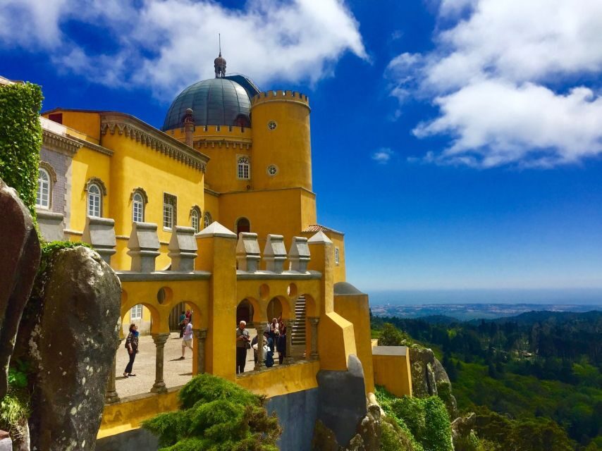 From Lisbon: Pena Palace, Regaleira, Sintra & Cascais Tour - Pacing and comfort: how the tour stays manageable in one day