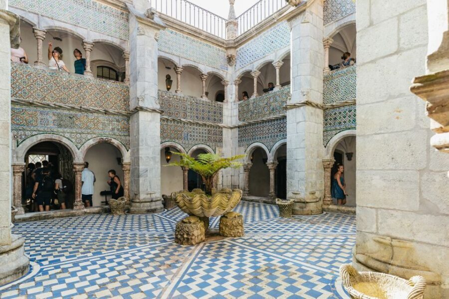 From Lisbon: Sintra & Cascais Small Group Tour with Tickets - Guide Languages and Style: How the Stories Make the Stops Stick