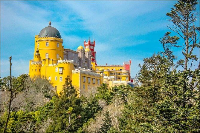 Full day Private tour Sintra + Cabo da Roca + Cascais (2 - 4 persons) - Castelo dos Mouros: short stop, big payoff views