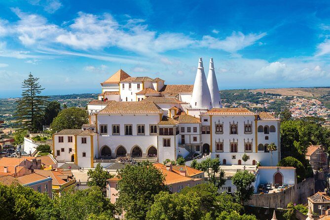 Full day Private tour Sintra + Cabo da Roca + Cascais (2 - 4 persons) - Cascais Centro Histórico: wrap with a relaxed old-town finish
