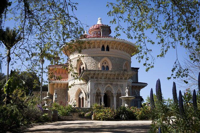 Half day adventures in the Sintra mountain - Stop 2: Fonte da Sabuga for Water and Village Photos