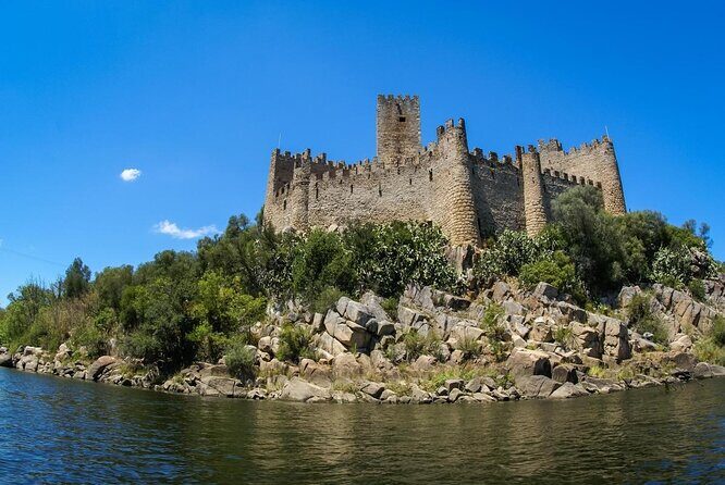 Knight Templar's order in Portugal - private tour - Castelo de Almourol: boat to the Templar-linked castle