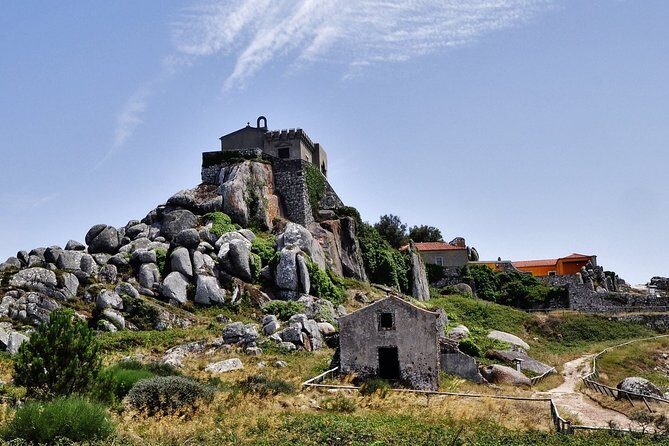 Know Sintra through the eyes of a local archeologist private tour - A private Sintra archaeology tour that starts at the train station