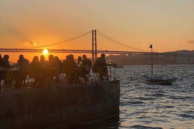 Lisbon: Arrábida & Sesimbra Tour – Wine, Nature & Beaches - Portinho da Arrábida: Calm Water Break for Legs and Thoughts