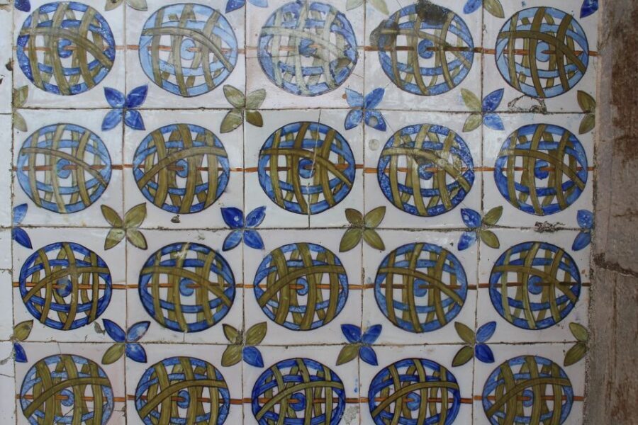 Lisbon: Sintra, Cascais, & Estoril Guided Day Tour - Cascais: Old Town Charm and the Royal Summer-Era Mood