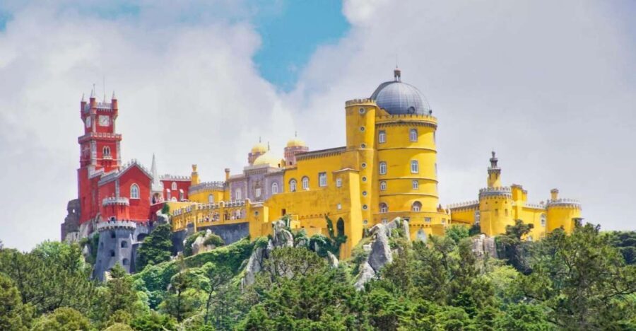 Lisbon: Sintra, Pena Palace, Quinta Regaleira, Cabo da Roca - Quinta da Regaleira: Gothic symbolism and the secret well