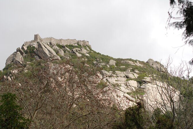 Private 1 hour and half Sintra Guided Tour - Stop 1: Sabuga Fountain and the stories in the water
