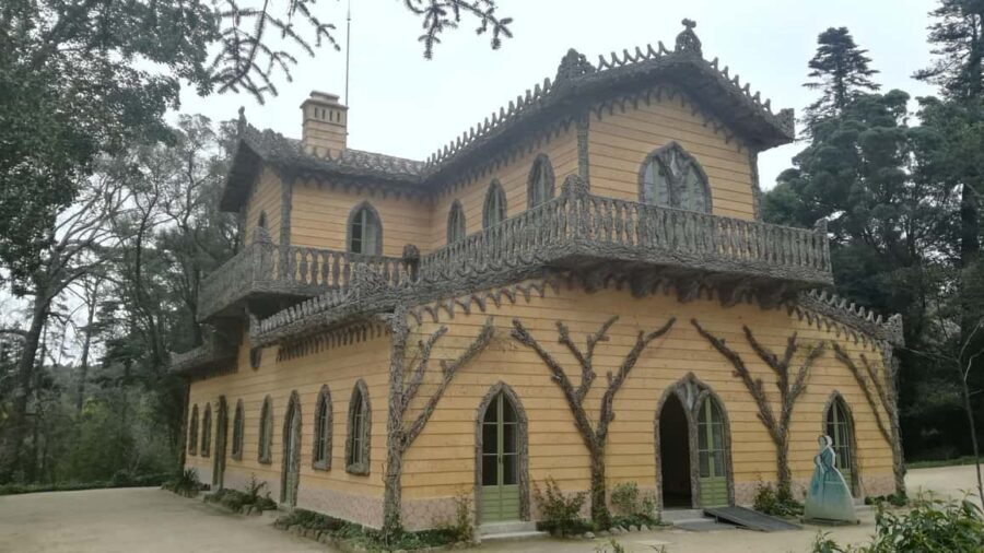 Private Half Day tour Sintra Pena Palace & Initiantion Well - A private half-day with one guide-driver: the timing advantage