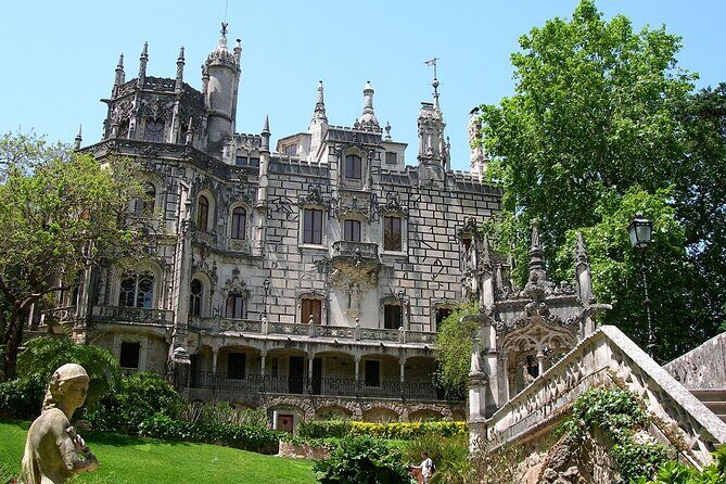Private Sightseeing Tour Sintra Mountains Cabo da Roca - Stop 1: Palacio e Parque Biester and the Enchanted-Castle Vibe