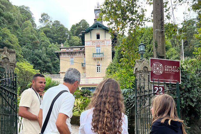 Private Tuk Tuk Tour of Sintra and Beaches in 2.5h - Stop 1: Sintra National Palace Viewpoint in a Tight 15 Minutes