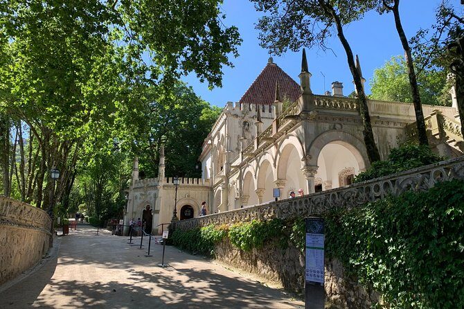 Quinta da Regaleira and Sintra visit half day private tour - Navigating crowds and getting good photos in real conditions