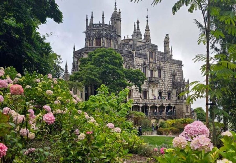 Quinta da Regaleira Skip-the-Ticket-Line Entry & Audioguide - Your audio guide setup: headphones matter more than you think