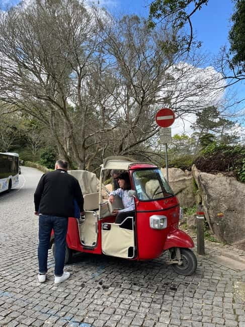 Sintra: 1-Hour Guided Tuk-Tuk Tour - Pena Palace: Photos and Perspectives Without a Full-Day Grind