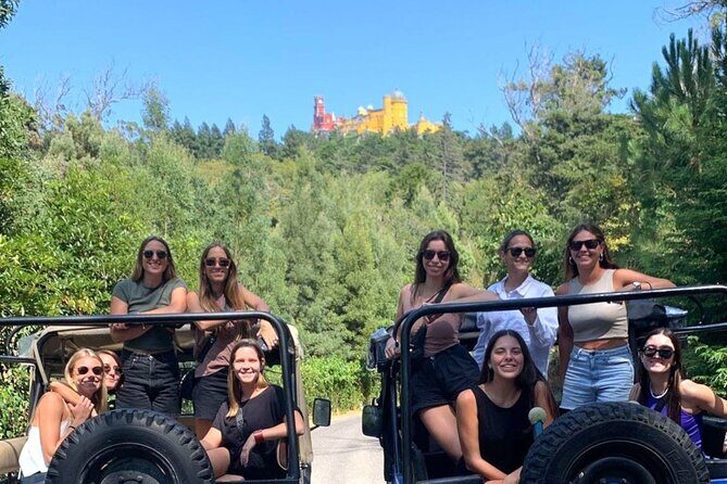 Sintra & Cascais: Private Full-Day Adventure in a Classic 4x4 - When you get city time in Sintra (and when you don’t)