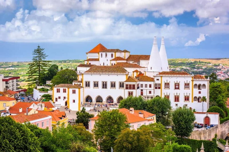 Sintra Hike: Past palaces and hidden paths. - Starting at Sintra Coffee Lovers by the station