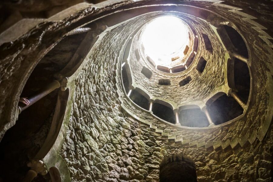 Sintra: Quinta da Regaleira E-Ticket and Audio Guide - The signature highlights: Leda’s Grotto, the Chapel of the Holy Trinity, and the Lion Sculpture