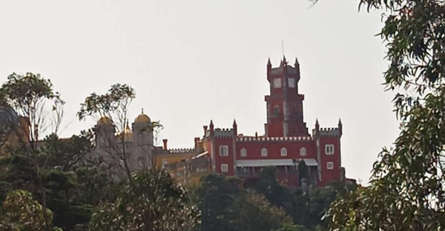 Sintra : Romantic Sintra and Lisbon Coast - Pena Palace park and lakes: the part that feels made for photos