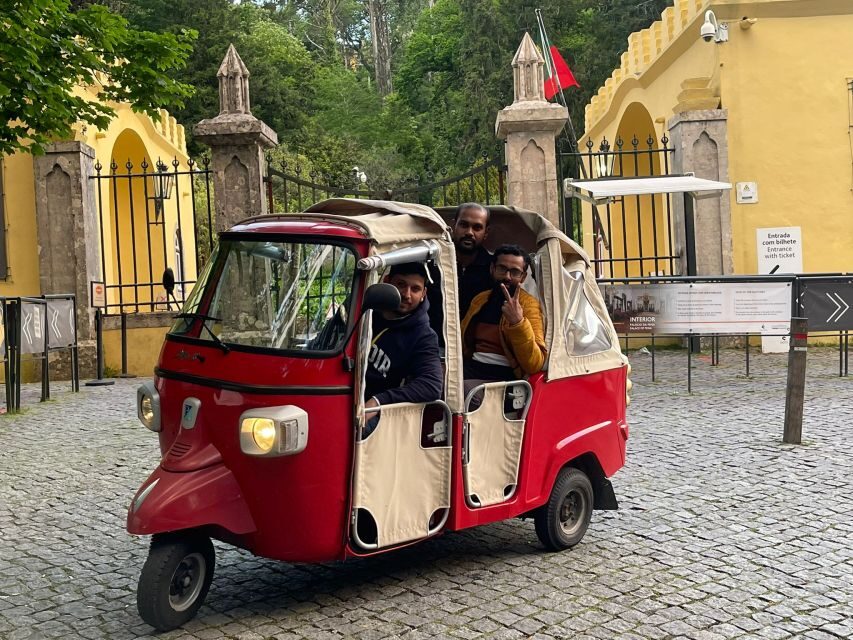 Sintra: -Sintra Sightseeing Tour With Tuk Tuk (1hr) - Biester Palace and Park: a calmer pause in the day