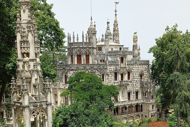 Sintra Village & Beaches Renault 4L Tour (3h) - Quinta da Regaleira: The Initiatory Well Mystery (From the Outside)