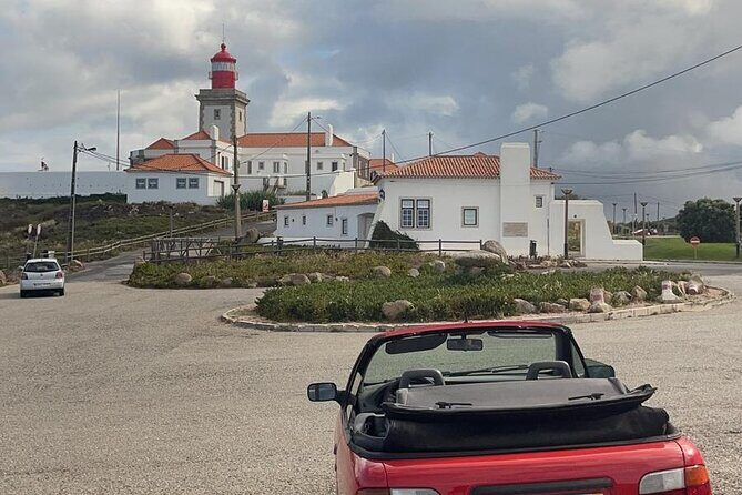 Sintra Walking Tour: Romantic Village & Palaces - Hotel Lawrence: the oldest hotel vibe in the heart of town