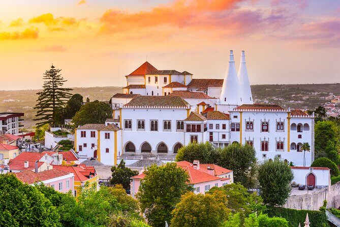 Tuk-Tuk Tour in Sintra Palaces in Cabo da Roca - Azenhas do Mar: the postcard finish with an ocean pool
