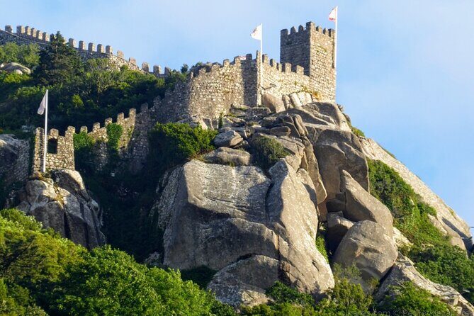 Unforgettable Sintra Tour E-CAR GPS audio-guided route that informs and entertains! - GPS and 7-language audio guide: how you should use it