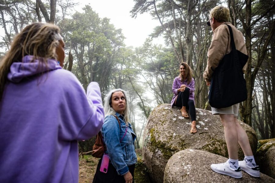 Walking tour:Pena Palace, Moorish Castle,Quinta da Regaleira - Quinta da Regaleira: symbolism and the story behind the Masonic themes